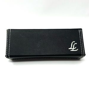 LISA LOEB BLACK & WHITE SUNGLASSES EYEGLASSES HARD CASE MAGNETIC CLOSURE